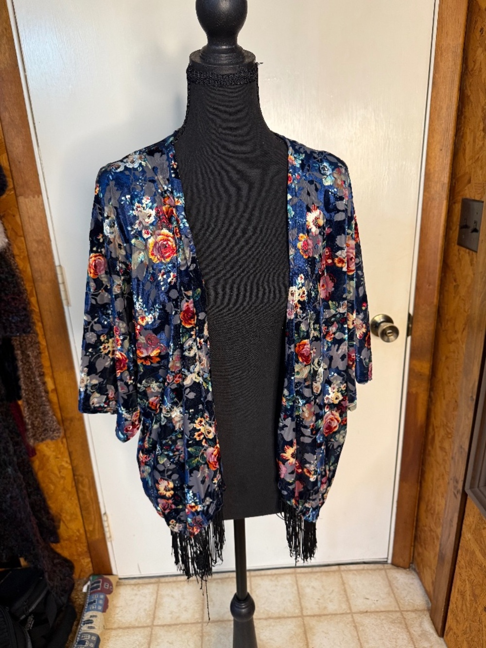 Vintage Mauve blue orange velvety fringe kimono